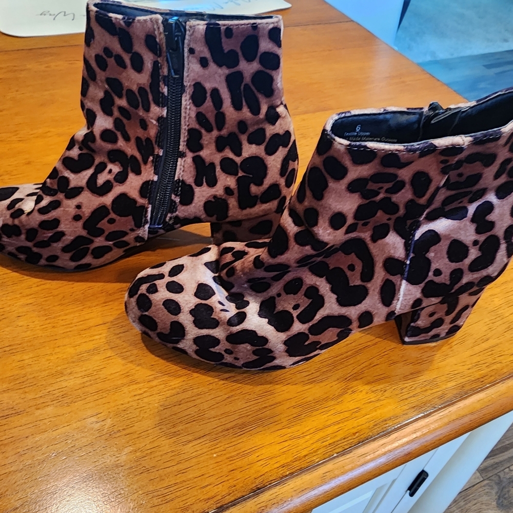 A.N.A. animal print booties size 6.
